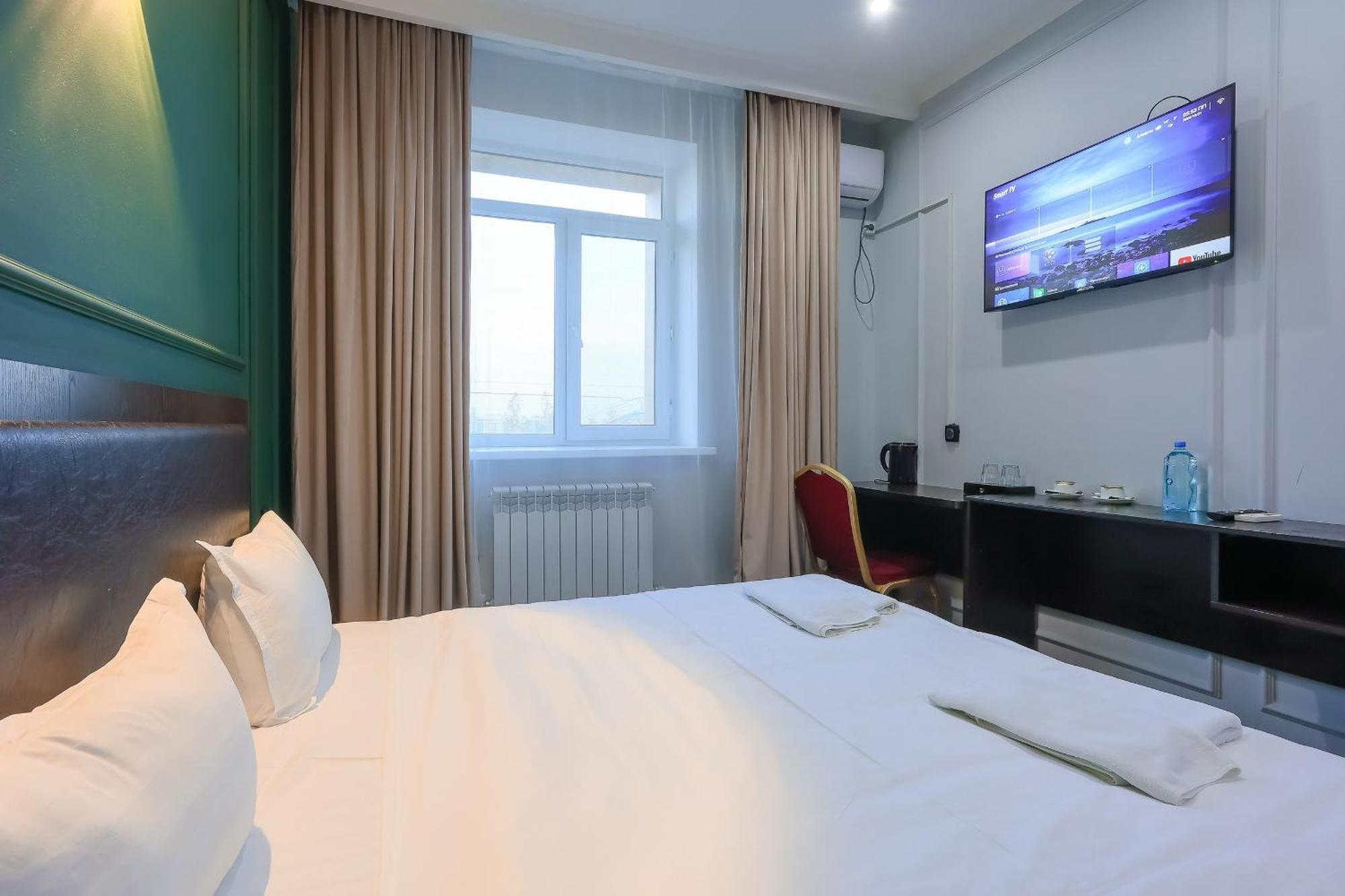 Hotel Vivaldis Almaty Bagian luar foto
