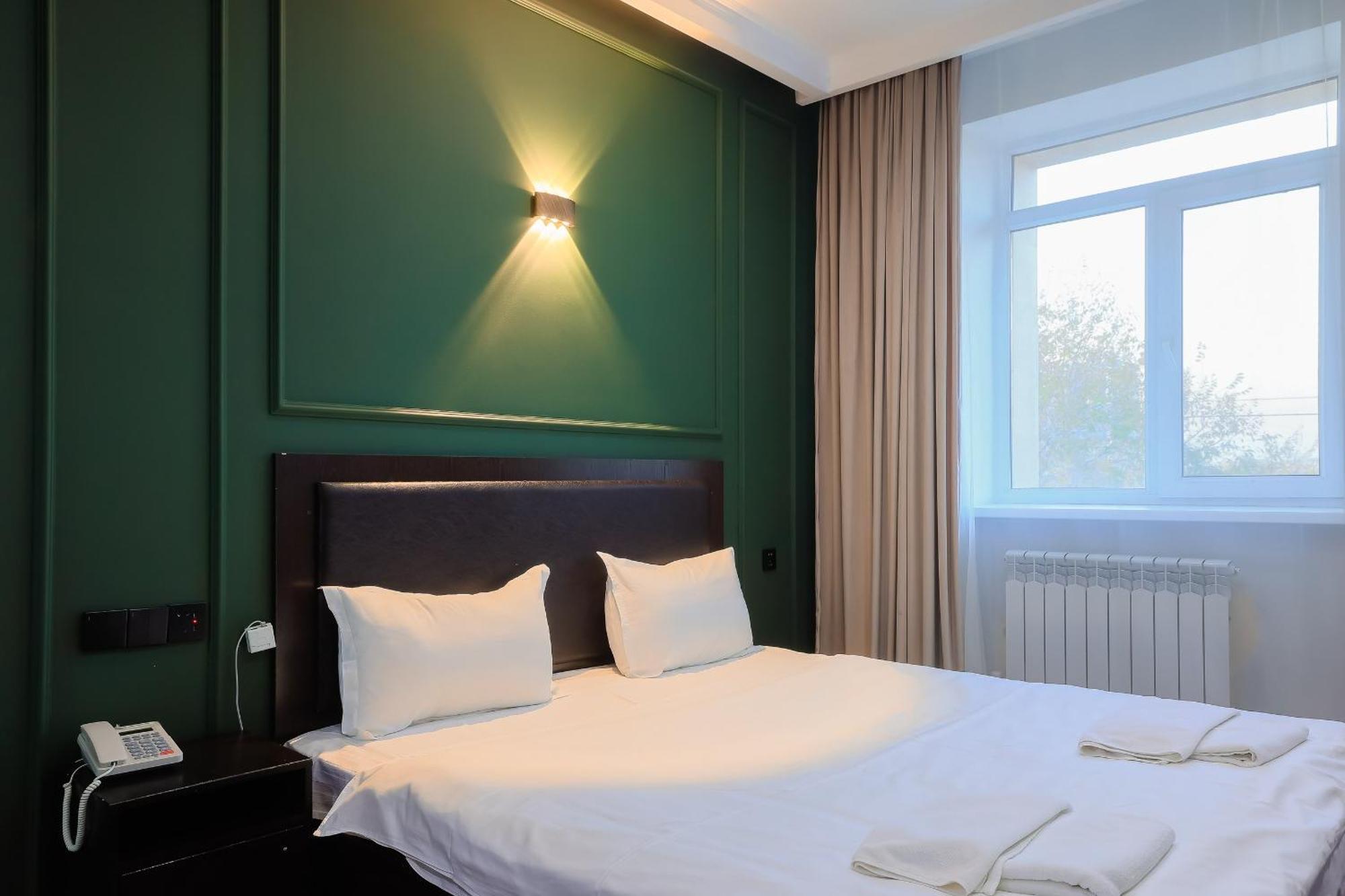 Hotel Vivaldis Almaty Bagian luar foto
