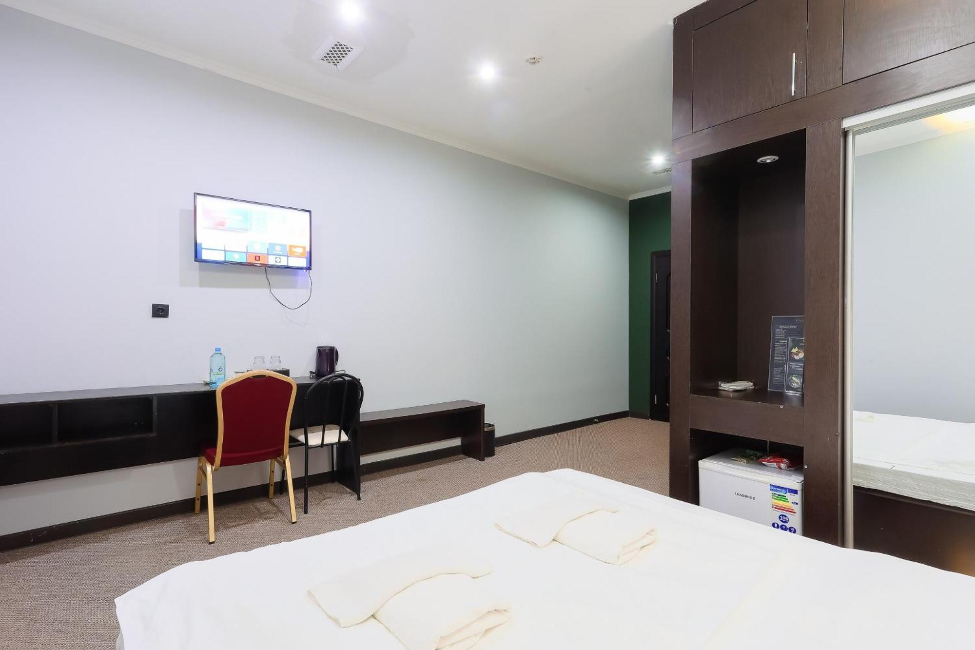 Hotel Vivaldis Almaty Bagian luar foto
