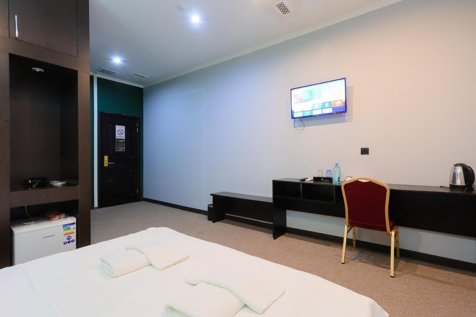 Hotel Vivaldis Almaty Bagian luar foto