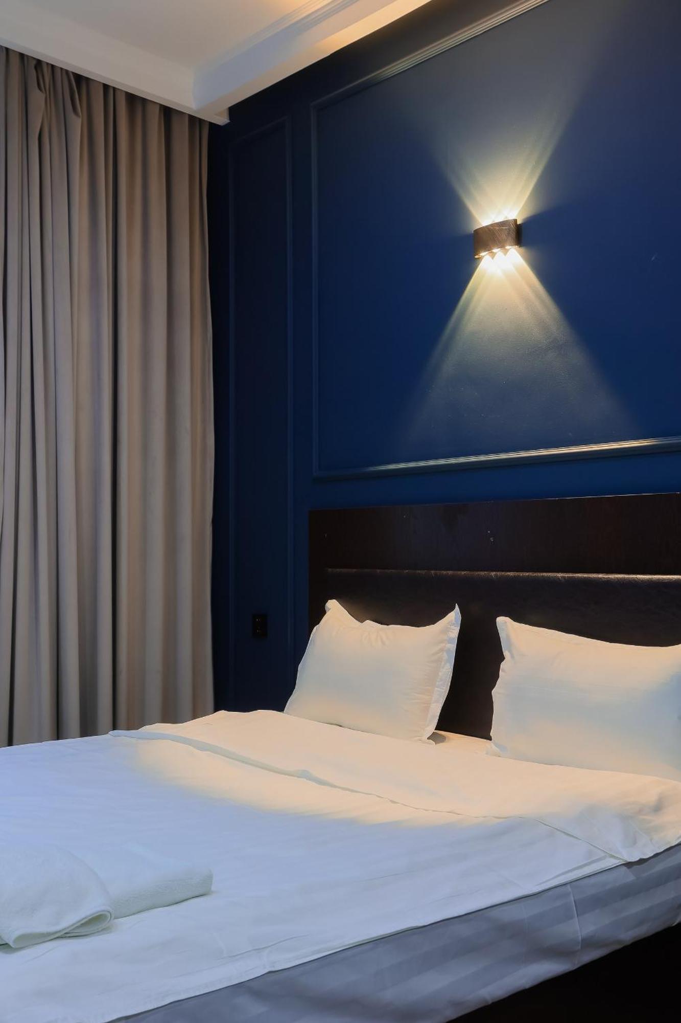 Hotel Vivaldis Almaty Bagian luar foto