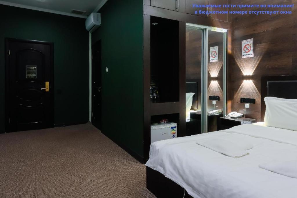 Hotel Vivaldis Almaty Bagian luar foto
